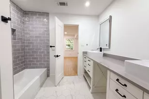 1515 Cherokee St, Arlington, TX 76012 - Photo 11