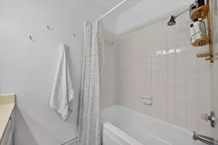 5646 Cancun Dr, North Richland Hills, TX 76180 - Photo 23