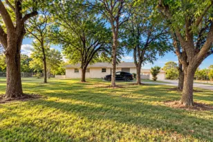 637 S Loop Dr, Cedar Hill, TX 75104 - Photo 1