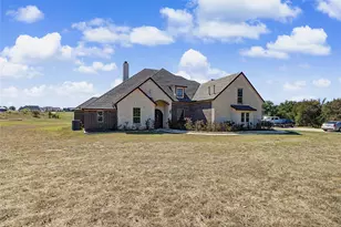 115 Chisum Dr, Millsap, TX 76066 - Photo 1