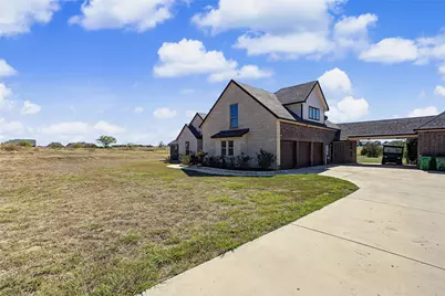 115 Chisum Drive, Millsap, TX 76066 - Photo 3