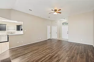 1512 Manitoba Ln, Glenn Heights, TX 75154 - Photo 5