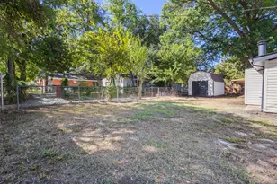 917 Blossom Circle, Garland, TX 75041 - Photo 19