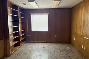 401 5th St, Valley Mills, TX 76689 - Photo 3