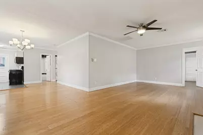 8714 Forest Hills Boulevard, Dallas, TX 75218 - Photo 15