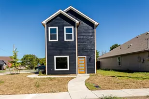300 Henry St, Waxahachie, TX 75165 - Photo 1
