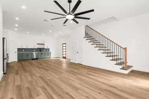 300 Henry St, Waxahachie, TX 75165 - Photo 11