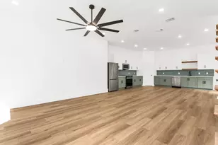 300 Henry St, Waxahachie, TX 75165 - Photo 13