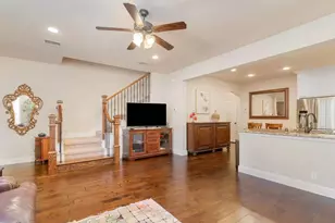 4654C Rhett Ln, Carrollton, TX 75010 - Photo 3