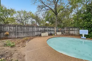 200 N Roe St, White Settlement, TX 76108 - Photo 23