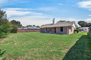 1204 S Bettie St, Mabank, TX 75147 - Photo 3