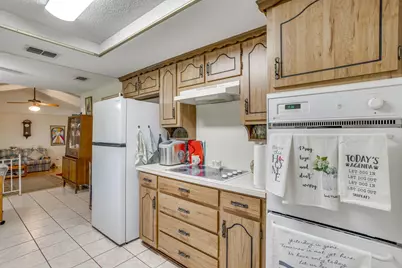 1512 Lamplighter Lane, Edgecliff Village, TX 76134 - Photo 21