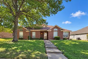 725 Andalusia Trail, DeSoto, TX 75115 - Photo 3