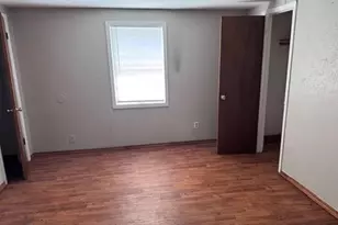 1233 13th St NW, Paris, TX 75460 - Photo 5