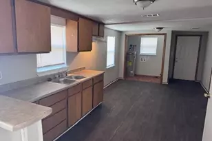 1233 13th St NW, Paris, TX 75460 - Photo 3
