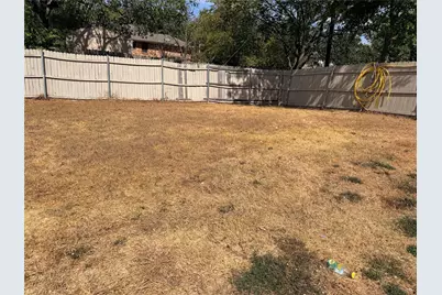 9405 Glengreen Drive, Dallas, TX 75217 - Photo 3