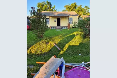 3856 Lincoln Avenue, Groves, TX 77619 - Photo 1