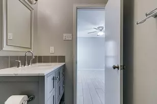 2714 Meadow Bluff Ln, Dallas, TX 75237 - Photo 21