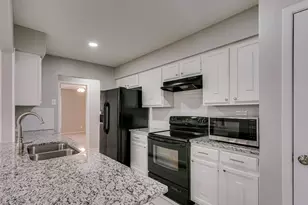 2714 Meadow Bluff Ln, Dallas, TX 75237 - Photo 27
