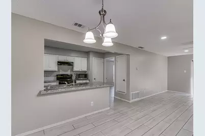2714 Meadow Bluff Lane, Dallas, TX 75237 - Photo 15