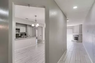2714 Meadow Bluff Ln, Dallas, TX 75237 - Photo 7