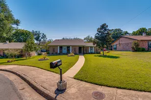 2714 Meadow Bluff Ln, Dallas, TX 75237 - Photo 35