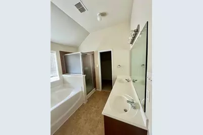 1801 Kathryn Court, Arlington, TX 76018 - Photo 9