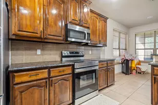 1620 Secretariat Ln, Irving, TX 75060 - Photo 7