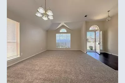 2218 W Thoroughbred Drive, Lancaster, TX 75146 - Photo 9