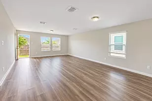 9226 Summerlee St, Dallas, TX 75227 - Photo 5
