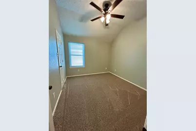 133 Lincoln Lane, Crowley, TX 76036 - Photo 15