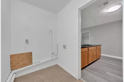 301 S Forest Crest Drive, Garland, TX 75042 - Photo 9