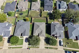 2111 Southridge Ln, Sherman, TX 75092 - Photo 3