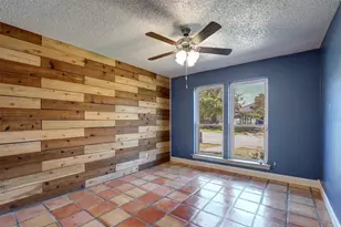 1910 Middle Glen Dr, Carrollton, TX 75007 - Photo 15