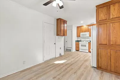 704 Pershing Drive, Denton, TX 76209 - Photo 13