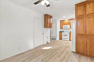 704 Pershing Dr, Denton, TX 76209 - Photo 13