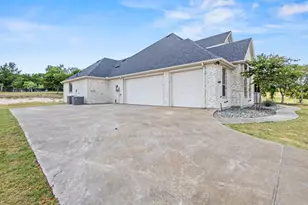 410 Silo Ct, Waxahachie, TX 75167 - Photo 31