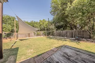 612 Bayless Dr, Euless, TX 76040 - Photo 25