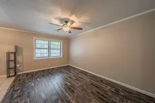 612 Bayless Dr, Euless, TX 76040 - Photo 5