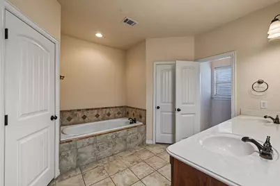 112 Meadow Arbor Drive, Weatherford, TX 76085 - Photo 11
