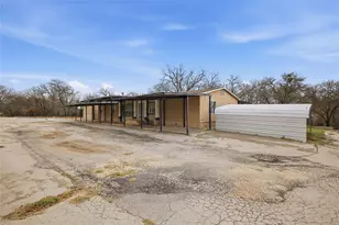 1341 Hildreth Pool Rd, Bowie, TX 76230 - Photo 3
