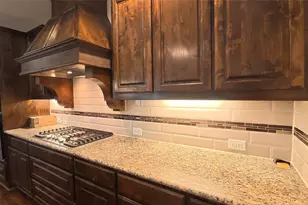 15652 Wild Cherry Ln, Fort Worth, TX 76262 - Photo 5