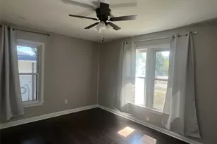 1021 E Russell Ave, Carrollton, TX 75006 - Photo 9