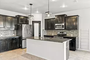 1025 Doe Meadow Dr, Fort Worth, TX 76028 - Photo 17