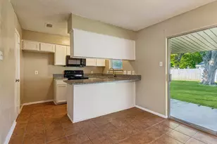 501 NW Renfro St, Burleson, TX 76028 - Photo 11