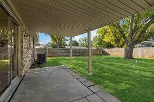 501 NW Renfro St, Burleson, TX 76028 - Photo 29