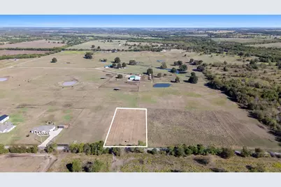 784 County Road 1021, Wolfe City, TX 75496 - Photo 3