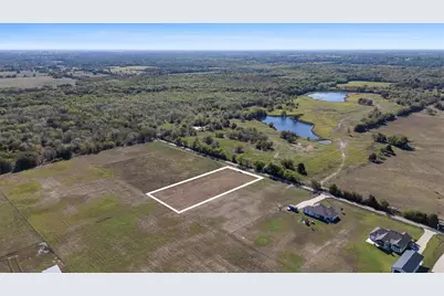 784 County Road 1021, Wolfe City, TX 75496 - Photo 9