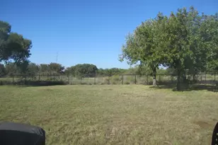 508 S Hovey St, Chico, TX 76431 - Photo 19