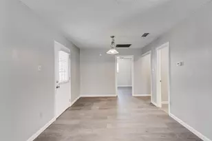 2422 Jewell Dr, Arlington, TX 76016 - Photo 5
